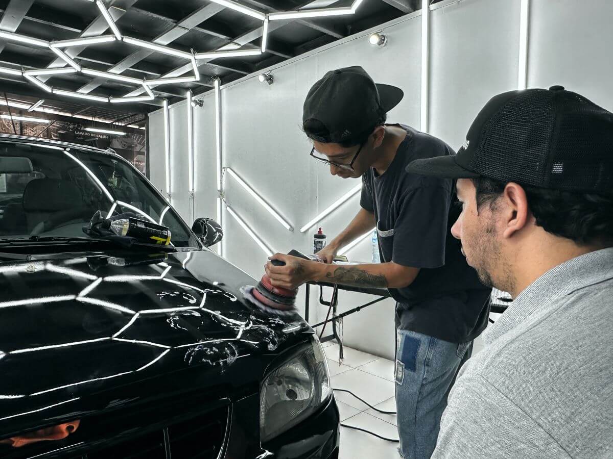 Cursos de Tratamiento Cerámico Automotriz - Tienda AF Detailing Perú